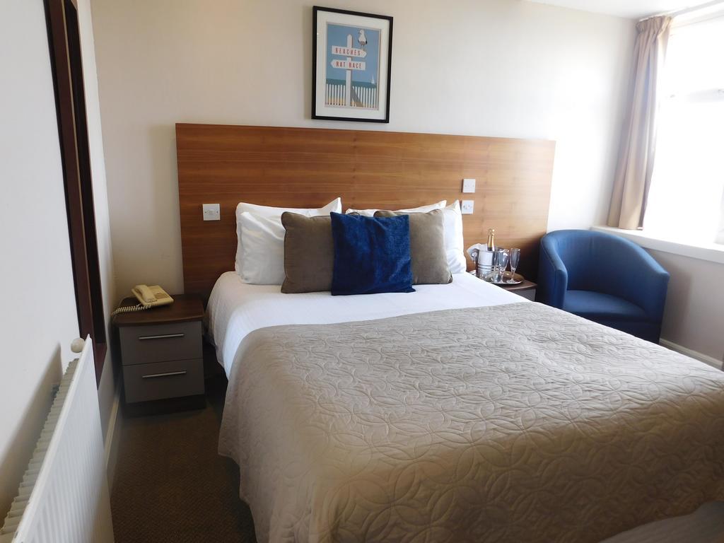 Cullen Bay Hotel Dış mekan fotoğraf